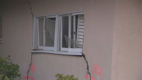 Residents on Palos Verdes Peninsula concerned after 2 homes red tagged due to shifting soil